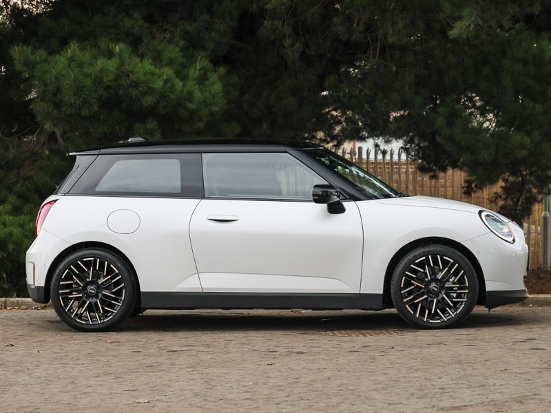 Used MINI Cooper 2025 for sale - 77304603: Photo 2