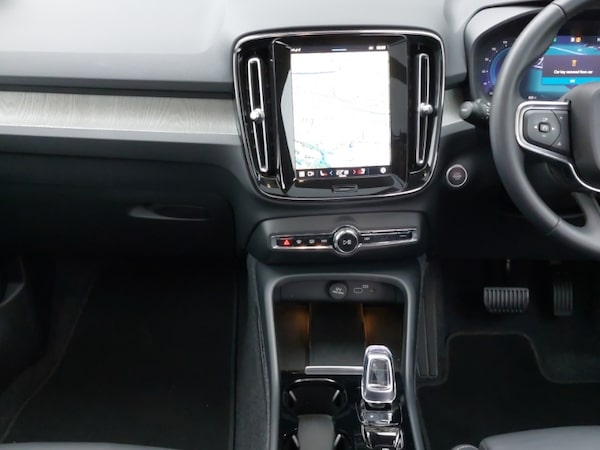 Used Volvo XC40 2024 for sale - 76310215: Photo 10