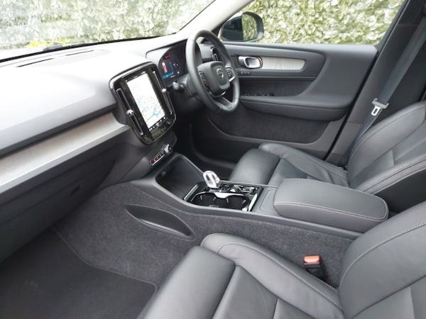 Used Volvo XC40 2024 for sale - 76310215: Photo 5