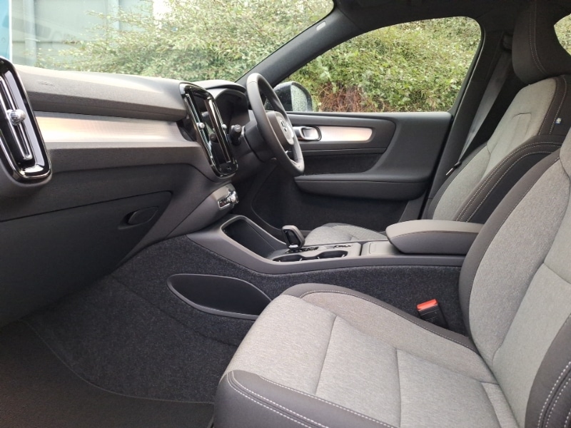 Used Volvo XC40 2025 for sale - 76543926: Photo 5