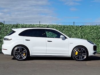 Used Porsche Cayenne 2020 for sale - 76220840: Photo 2