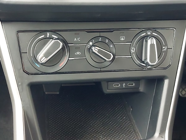 Used Volkswagen Polo 2024 for sale - 76282343: Photo 11