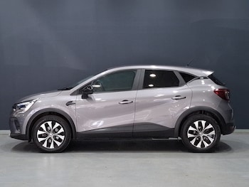 Used Renault Captur 2023 for sale - 77995678: Photo