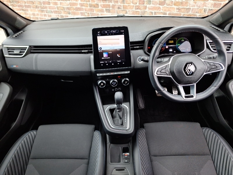 Used Renault Clio 2023 for sale - 76708416: Photo 2