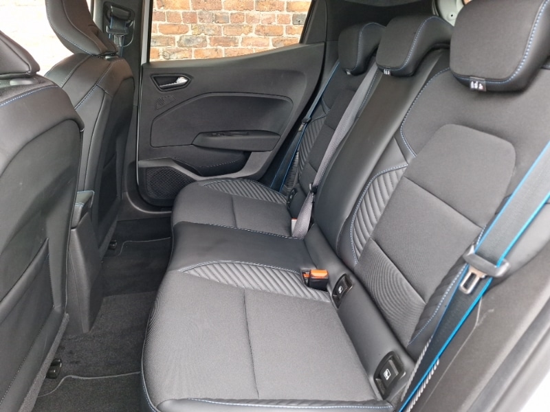 Used Renault Clio 2023 for sale - 76708416: Photo 6