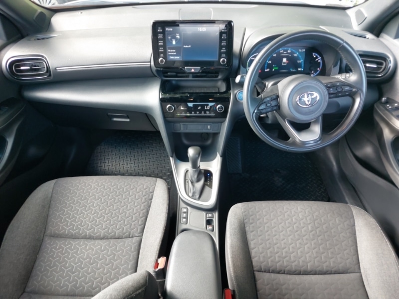 Used Toyota Yaris Cross 2022 for sale - 76823077: Photo 2