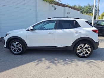 Used Kia Stonic 2023 for sale - 79489212: Photo