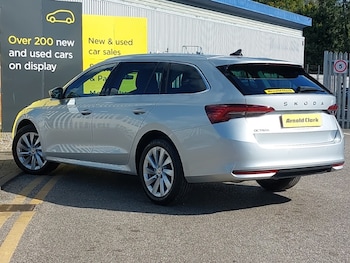 Used Skoda Octavia 2024 for sale - 76459551: Photo