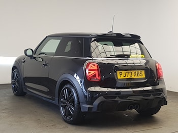 Used MINI Cooper 2023 for sale - 76098913: Photo