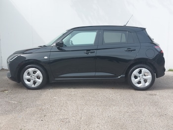 Used Suzuki Swift 2024 for sale - 75546883: Photo