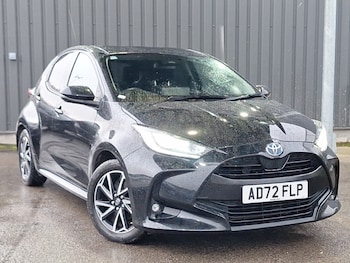 Used Toyota Yaris 2023 for sale - 78146343: Photo