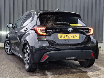 Used Toyota Yaris 2023 for sale - 78146343: Photo