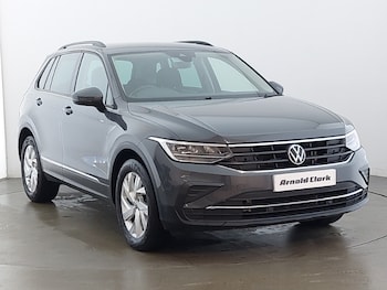 Volkswagen - Tiguan