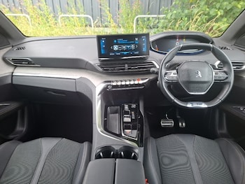 Used Peugeot 5008 2023 for sale - 79372728: Photo