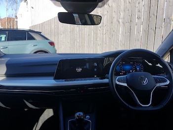 Used Volkswagen Golf 2023 for sale - 77874816: Photo