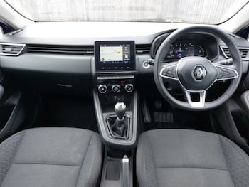 Used Renault Clio 2023 for sale - 78821676: Photo