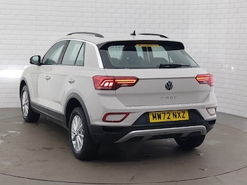 Used Volkswagen T-Roc 2022 for sale - 78777656: Photo