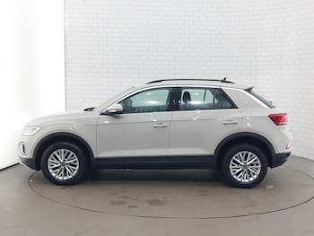 Used Volkswagen T-Roc 2022 for sale - 78777656: Photo