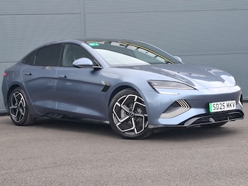 2025 - 390kW Excellence AWD 83kWh 4dr Auto