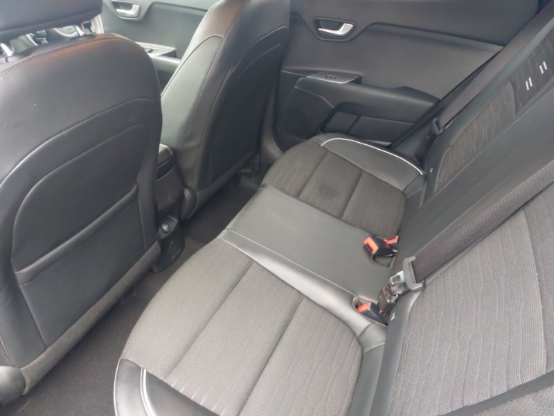 Used Kia Stonic 2023 for sale - 77104810: Photo 6