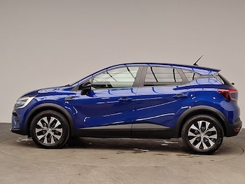Used Renault Captur 2023 for sale - 78567102: Photo