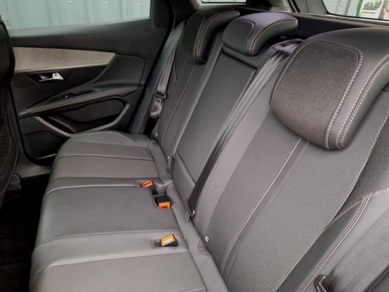 Used Peugeot 3008 2023 for sale - 77985359: Photo 6