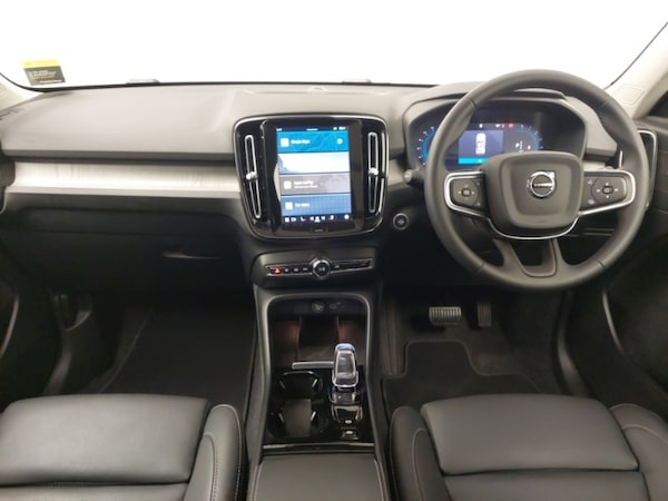 Used Volvo XC40 2024 for sale - 76317538: Photo 2