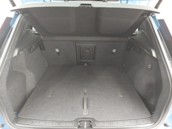 Used Volvo XC40 2024 for sale - 76317538: Photo 8