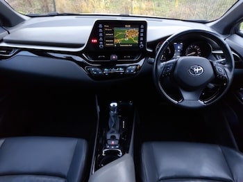 Used Toyota C-HR 2020 for sale - 76915807: Photo