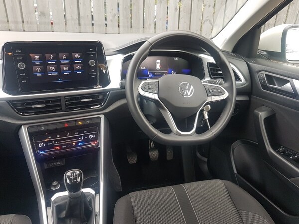 Used Volkswagen T-Roc 2024 for sale - 76207754: Photo 2