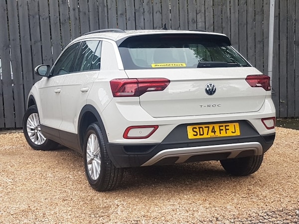 Used Volkswagen T-Roc 2024 for sale - 76207754: Photo 3