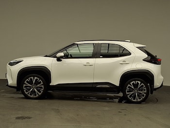 Used Toyota Yaris Cross 2023 for sale - 77073763: Photo