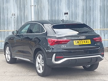 Used Audi Q3 2023 for sale - 79332050: Photo