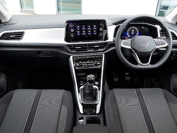 Used Volkswagen T-Roc 2025 for sale - 76544059: Photo