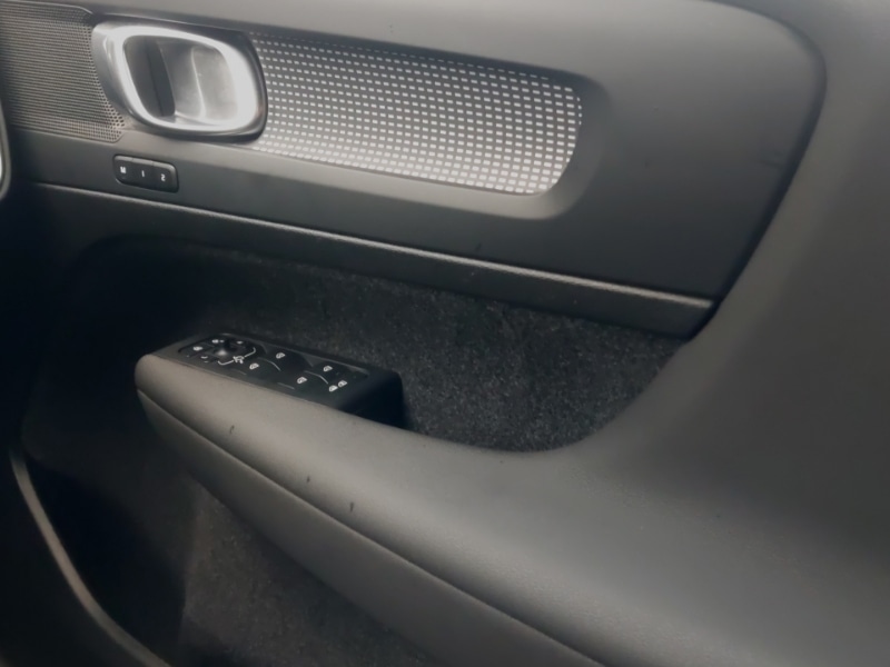 Used Volvo XC40 2024 for sale - 76920742: Photo 10