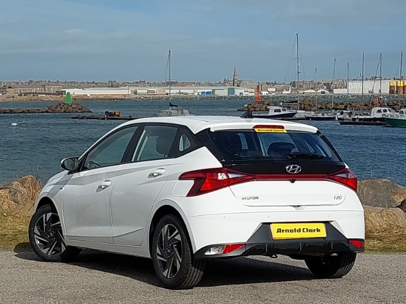 Used Hyundai i20 2023 for sale - 77969455: Photo 3