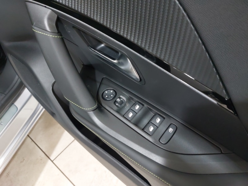 Used Peugeot 2008 2025 for sale - 76483464: Photo 12