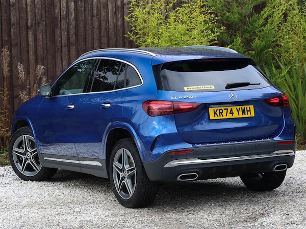 Used Mercedes-Benz GLA 2024 for sale - 76198927: Photo 3