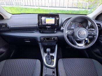 Used Toyota Yaris 2024 for sale - 78635014: Photo