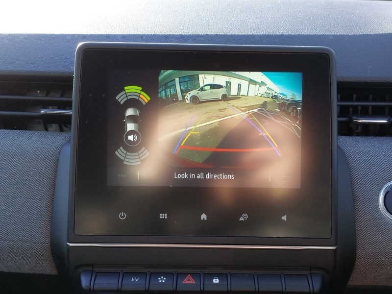 Used Renault Clio 2024 for sale - 78032256: Photo 11