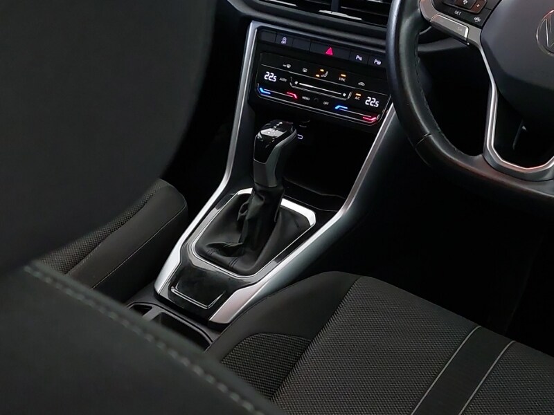 Used Volkswagen T-Roc 2022 for sale - 77365671: Photo 11