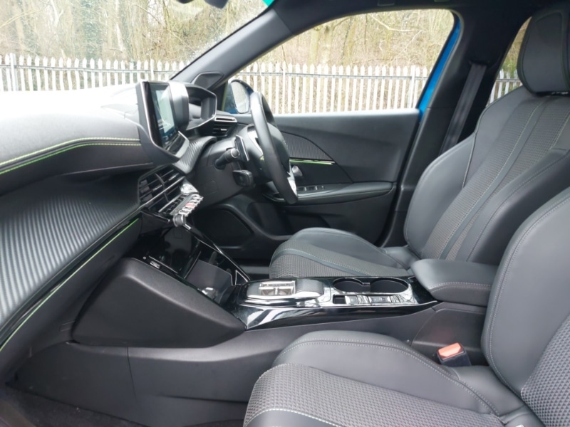 Used Peugeot 2008 2022 for sale - 77325885: Photo 5