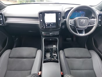 Used Volvo XC40 2025 for sale - 79578393: Photo