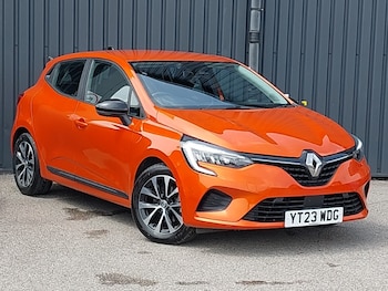 Used Renault Clio 2023 for sale - 79219062: Photo