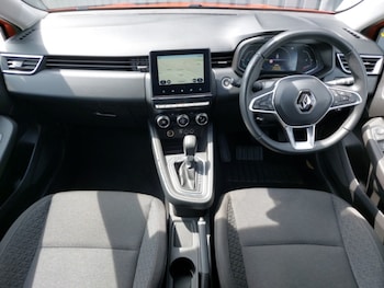 Used Renault Clio 2023 for sale - 79219062: Photo