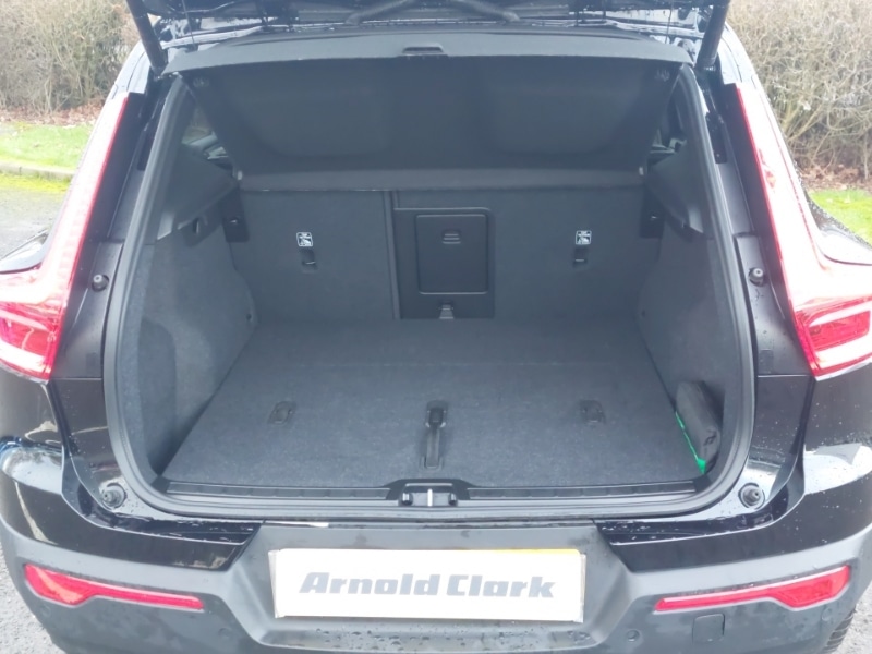 Used Volvo XC40 2024 for sale - 77560931: Photo 8