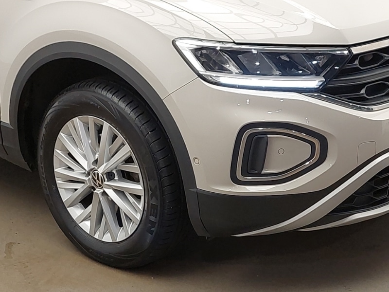 Used Volkswagen T-Roc 2023 for sale - 76475753: Photo 9