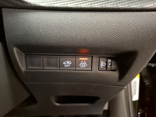 Used Peugeot 2008 2023 for sale - 76269416: Photo 10