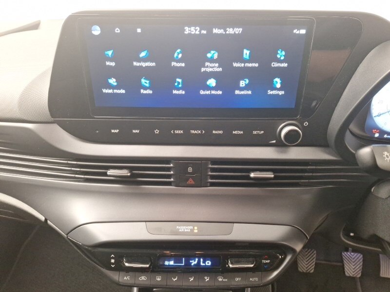 2025 Hyundai i20 1.0T GDi Premium 5dr Hatchback Petrol Manual - Picture 10 of 12