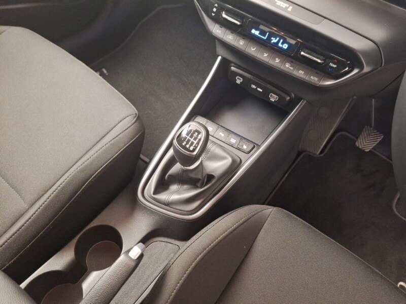 2025 Hyundai i20 1.0T GDi Premium 5dr Hatchback Petrol Manual - Picture 11 of 12